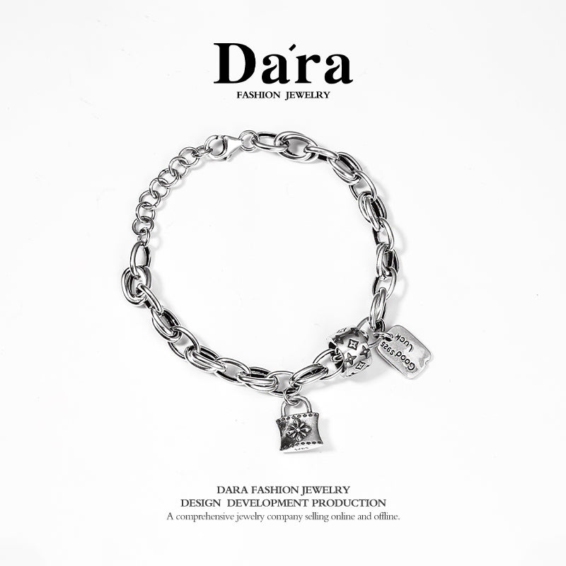DARA s925 silver lucky four-leaf clover small lock letter plate personalized bracelet FYS-00022600